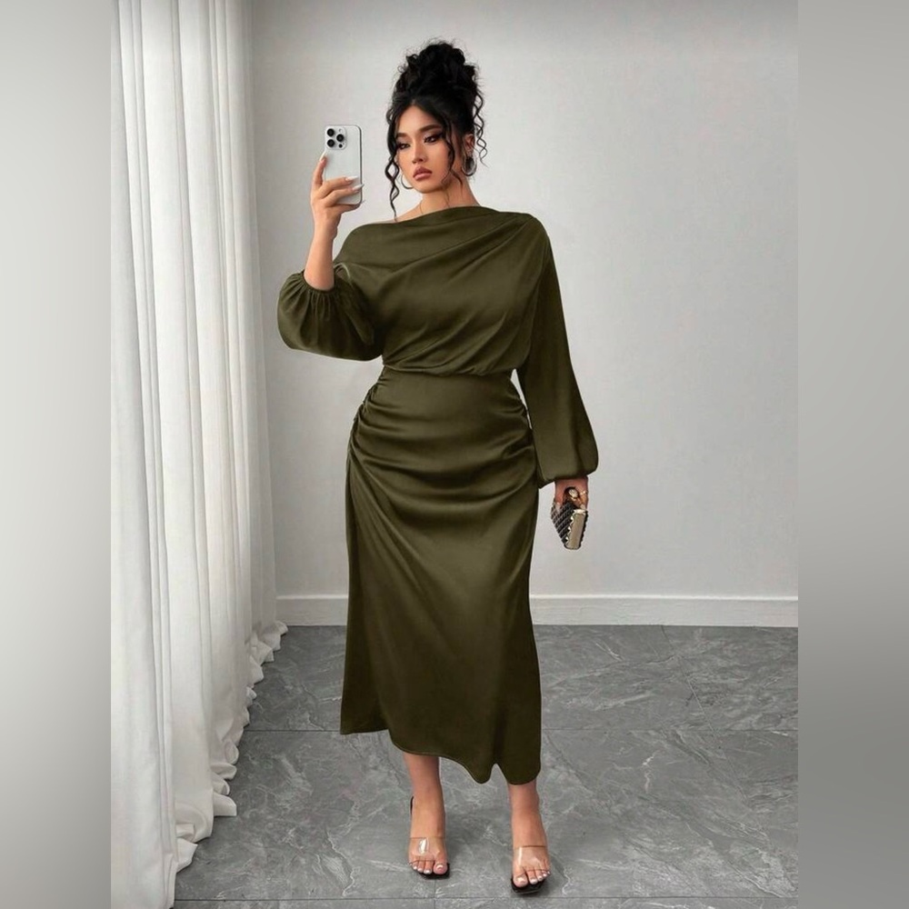 💚 SHEIN Plus Satin Asymmetric Cold Shoulder Ruched Midi Dress — Army Green (NWT)